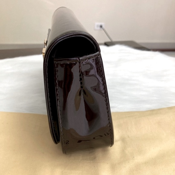 Stunning Clutch - Picture 10 of 17